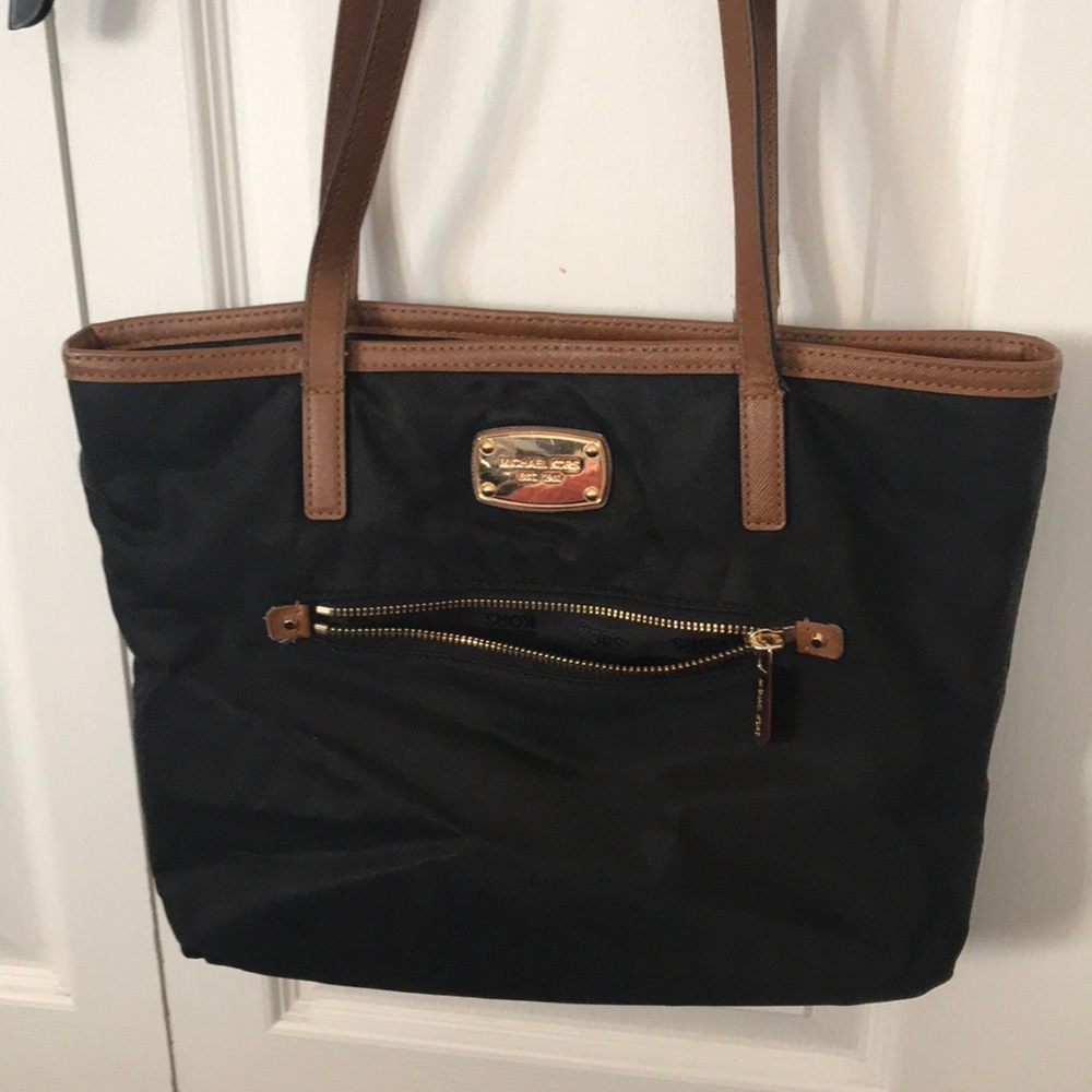 Black Michael Kors shoulder bag